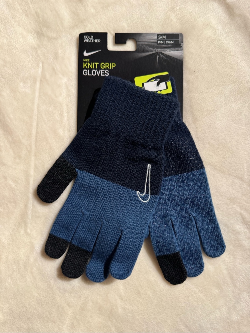 Nike Knitted Grip Gloves 2.0 Adult S/M Obsidian/Black/White